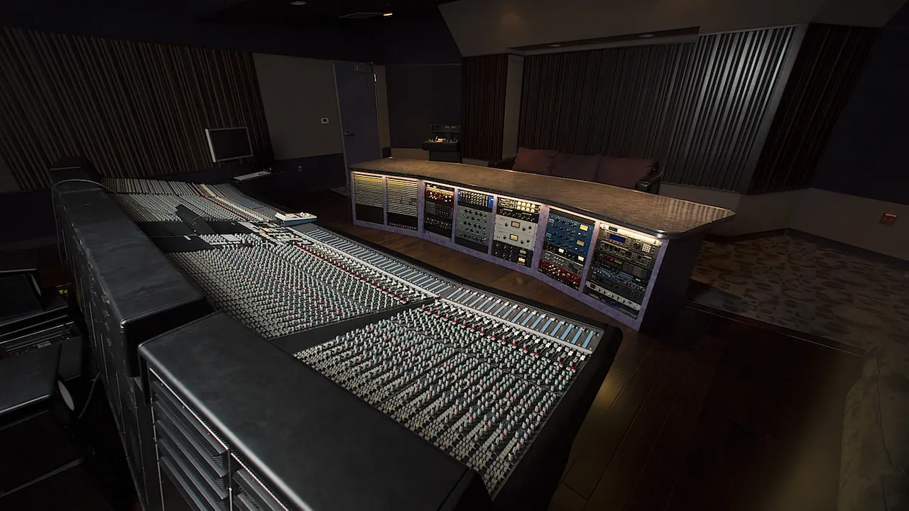 80-channel Solid State Logic (SSL) XL 9000 K Series Console at Audio Mix House, Studio B (13430489824)