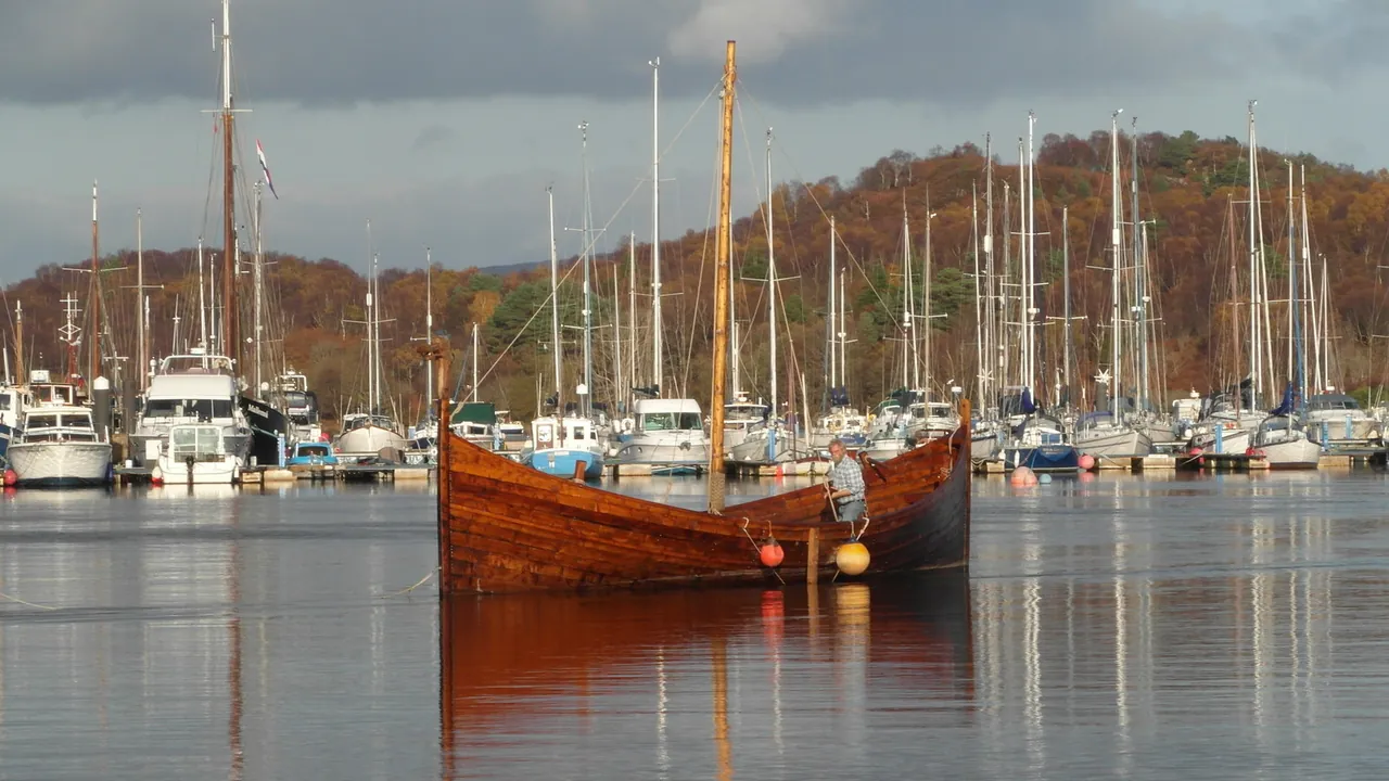 Replica Viking "longship" in Tarbert harbour - geograph.org.uk - 4231417
