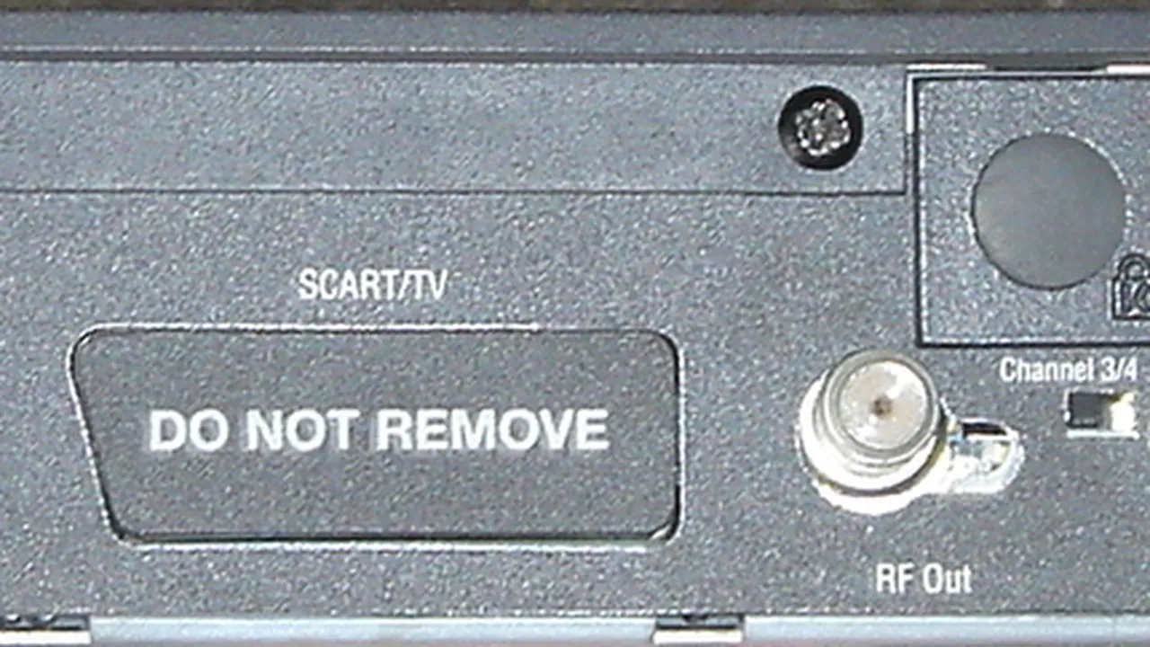 Apple set top box back