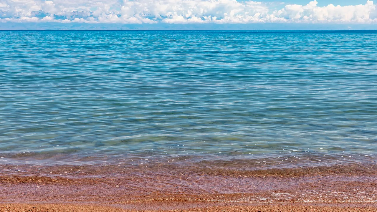 Issyk-Kul, Kyrgyzstan (29685360547)