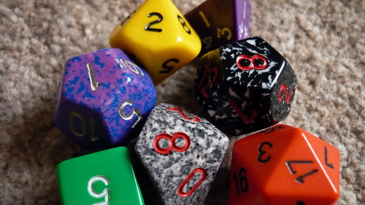 Dungeons & Dragons dice 2 (3423990219)