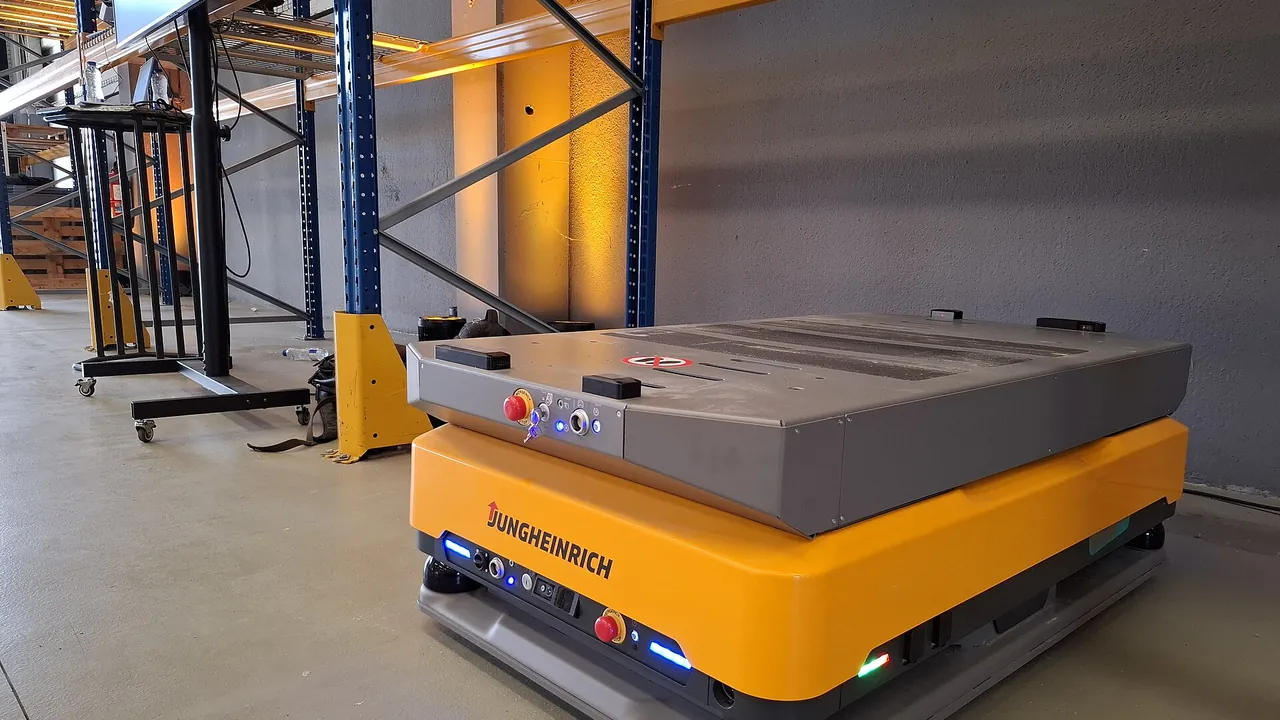 Jungheinrich Autonomous Mobile Robot arculee M 2