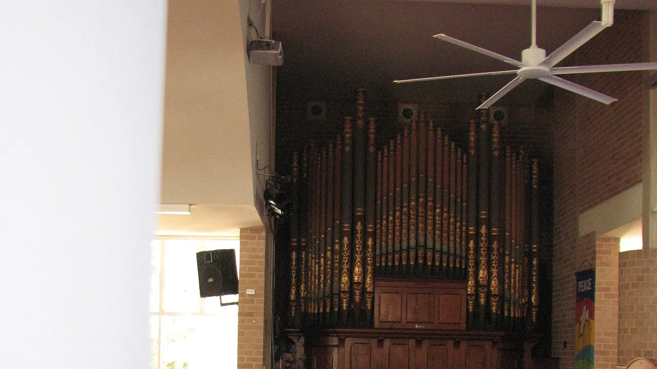 Galston Congregational Church Pipe Organ 01