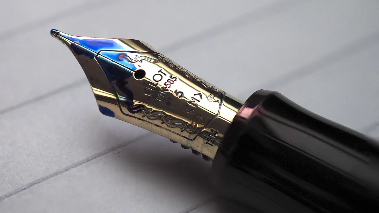 Fountain-pen-nib-pilot74