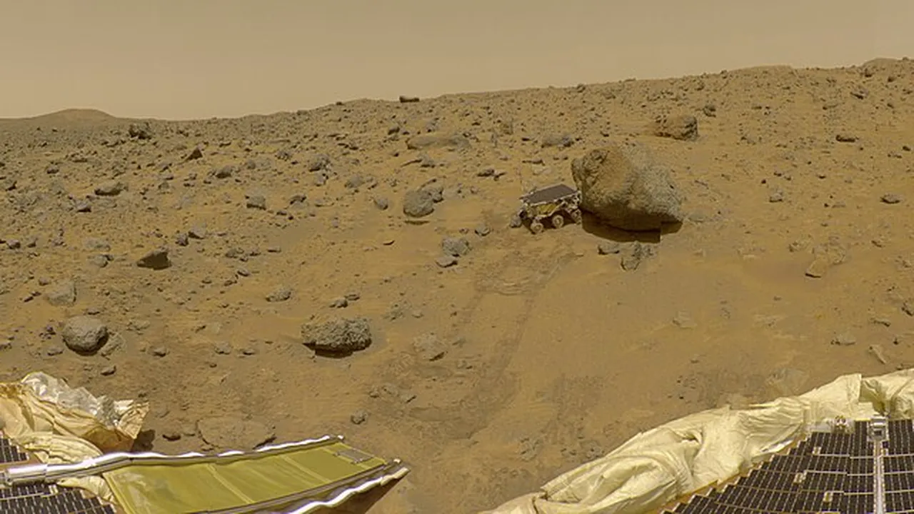 360 Degree Panorama Mars Pathfinder Landing Site - GPN-2000-000461