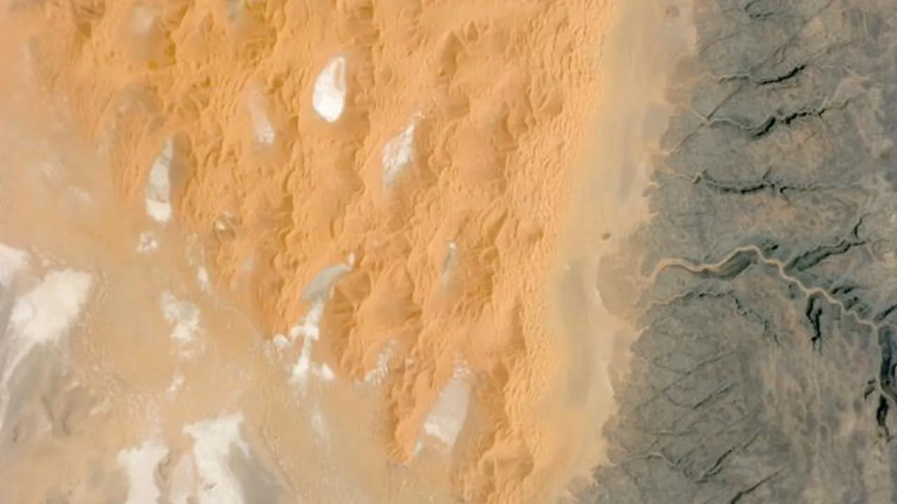 Earth Observations taken by the Expedition 17 Crew