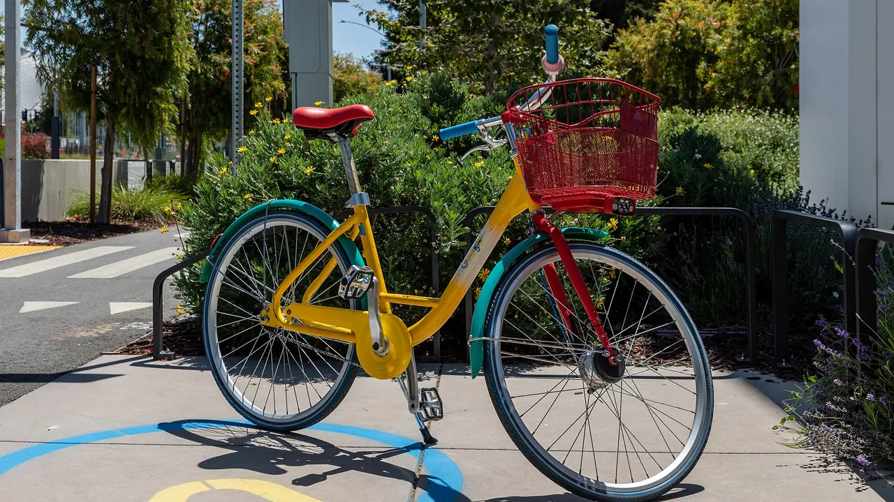 Mountain View (CA, USA), Charleston Road, Google-Fahrräder -- 2022 -- 2901