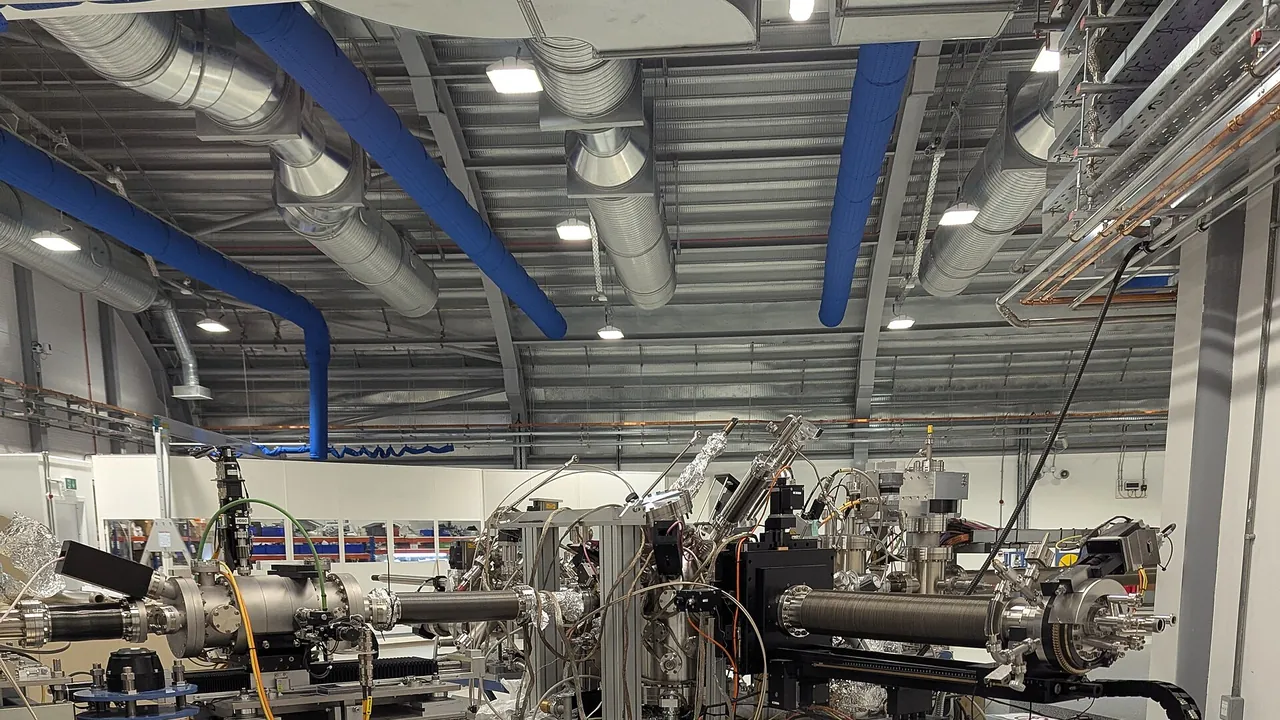 Diamond-Light-Source-Beamline-02