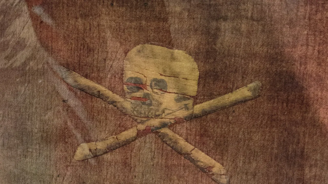 Jolly Roger at Portsmouth Historic Dockyard (cropped)