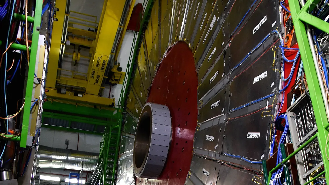 CERN LHC CMS 03