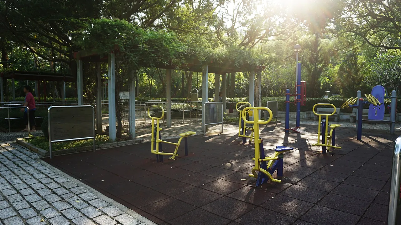 Po Hong Park Pebble Walking Trail and Elderly Fitness Station