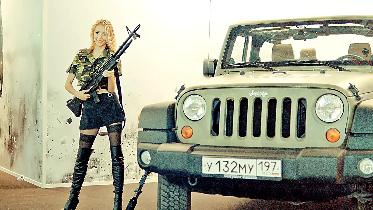 Call of Duty Modern Warfare 3 girl at Igromir 2011 (6219278703)