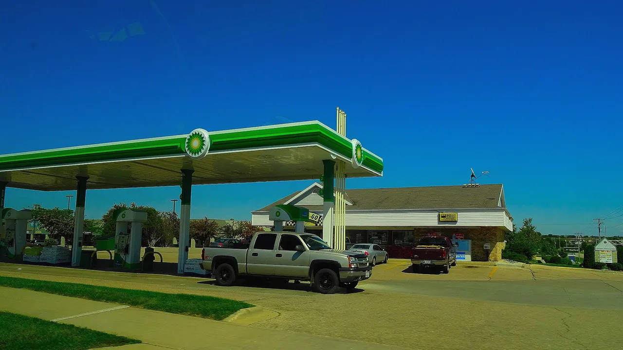 BP Stop-N-Go DeForest Station - panoramio