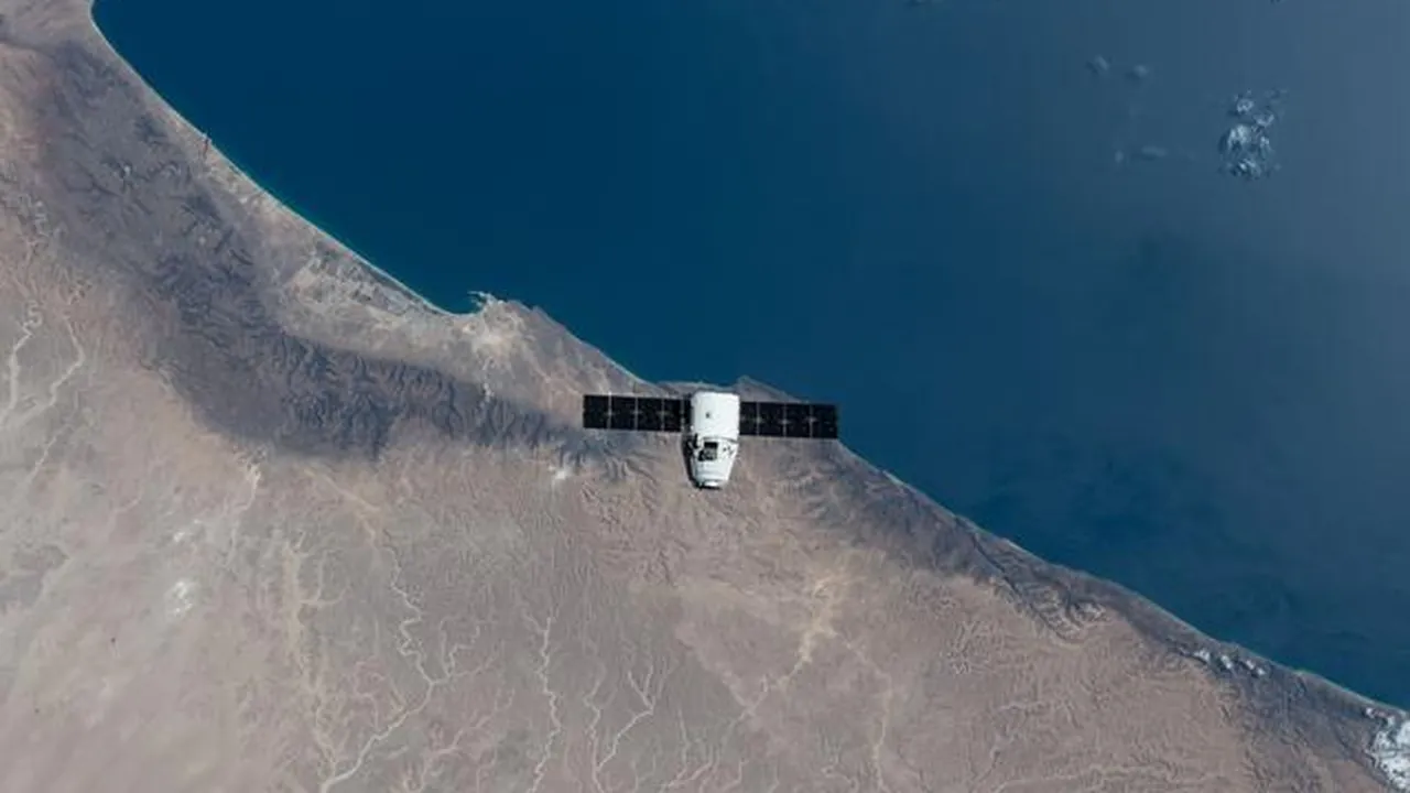 iss042e121005