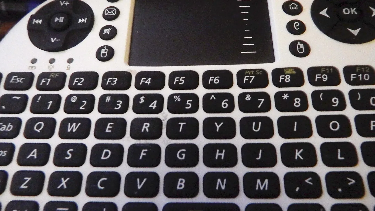 Mini wireless keyboard, Мини безжична тастатура
