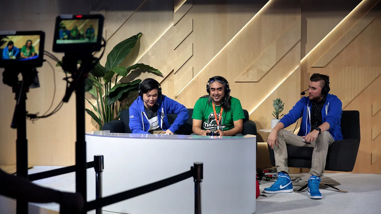 Facebook Gaming booth (42606998090)