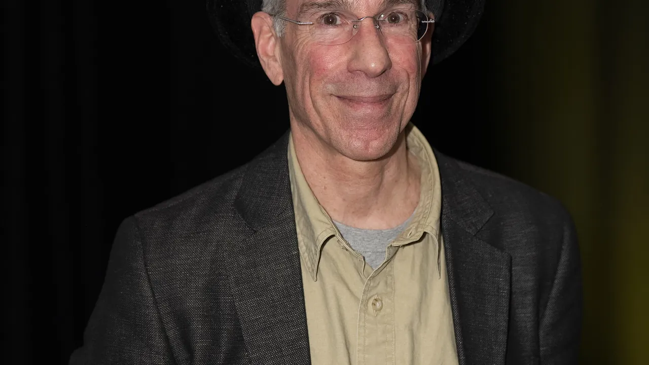 Marc Abrahams at the 2026 AAAS Improbable Research Show 02