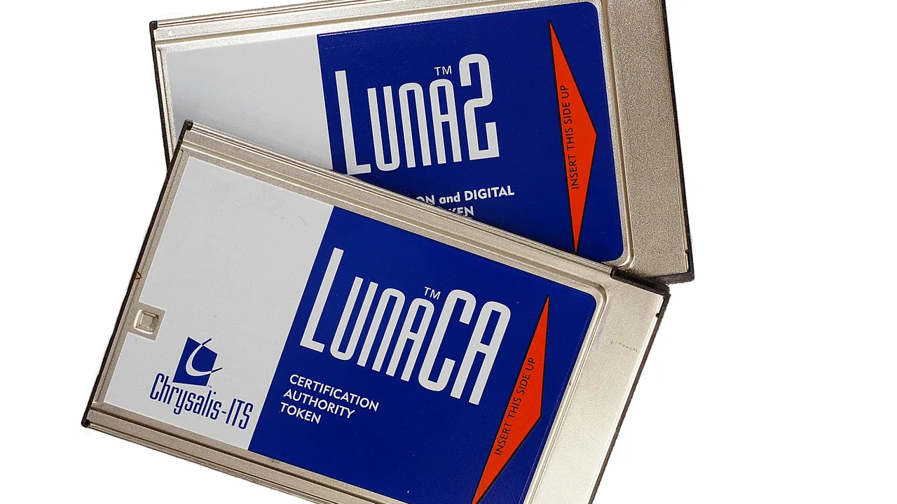 Luna Hardware Security Modules PCMCIA