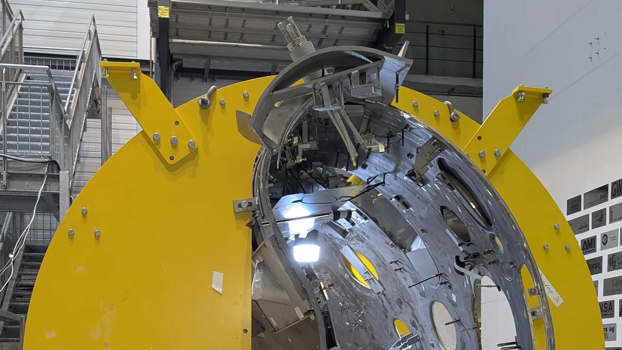 Cross-section of the Wendelstein 7-X plasma vessel