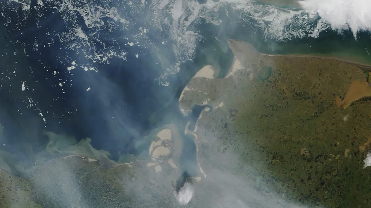 Fires Char the Siberian Arctic (153087 - tmo 20240715 lrg)