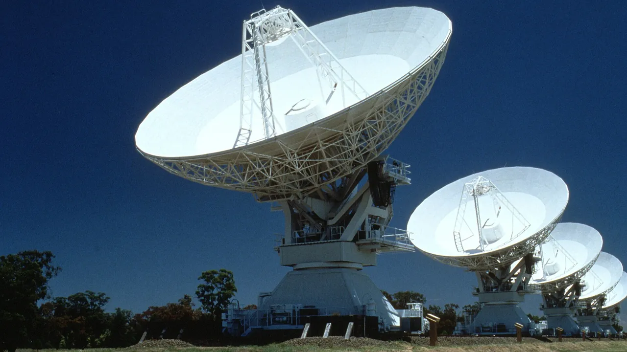 CSIRO ScienceImage 559 Radio Telescopes at the Australia Telescope Compact Array